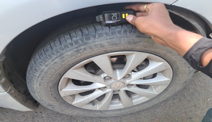 2012 Maruti Ertiga ZDI, Diesel, Manual, 1,96,318 km, tyre