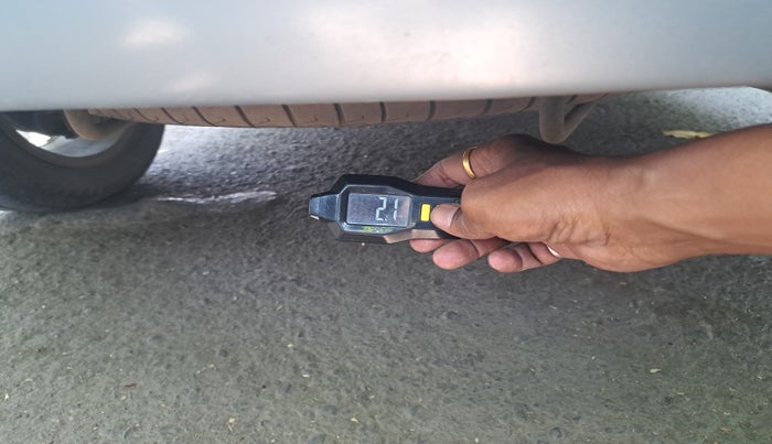 2012 Maruti Ertiga ZDI, Diesel, Manual, 1,96,318 km, tyre