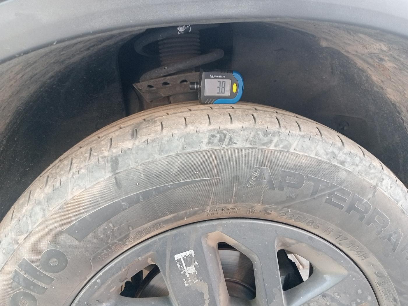2022 Tata Harrier XT Plus 2.0Lkryotec halo Dark Edition, Diesel, Manual, 53,406 km, tyre