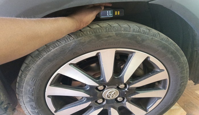 2015 Toyota Etios CROSS 1.2 G, Petrol, Manual, 96,985 km, tyre