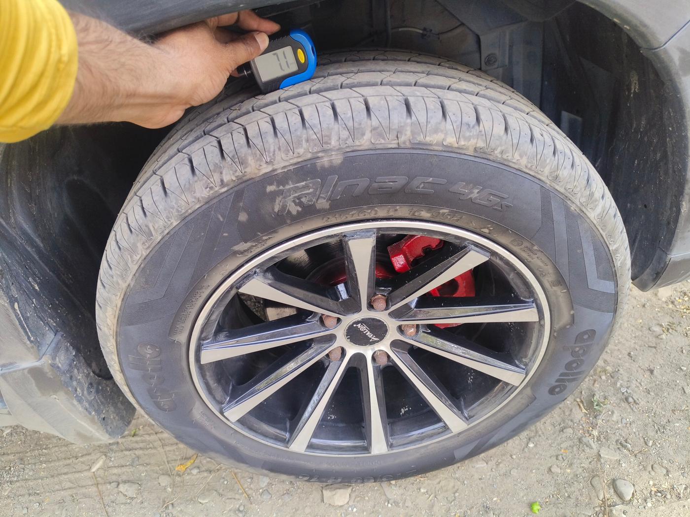2018 Maruti Vitara Brezza ZDI, Diesel, Manual, 59,367 km, tyre