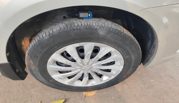 2016 Maruti Swift Dzire VXI, Petrol, Manual, 1,02,477 km, tyre