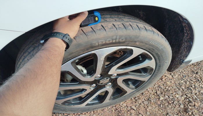 2023 Maruti Baleno ALPHA PETROL 1.2, Petrol, Manual, 24,621 km, tyre