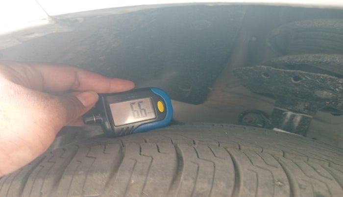 2014 Honda Brio S MT, Petrol, Manual, 75,146 km, tyre