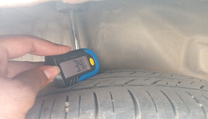 2014 Honda Brio S MT, Petrol, Manual, 75,146 km, tyre