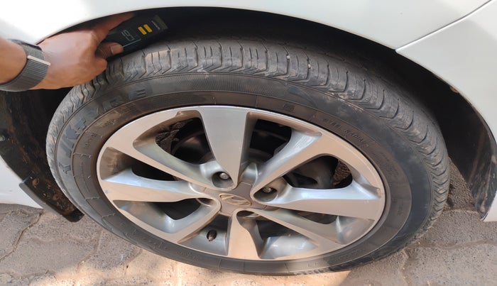 2015 Hyundai Elite i20 ASTA 1.4 CRDI, Diesel, Manual, 1,25,254 km, tyre