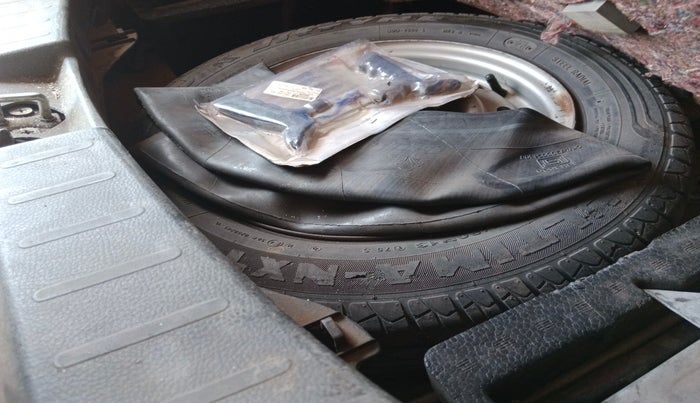 2010 Maruti Wagon R 1.0 LXI, Petrol, Manual, 69,694 km, tyre