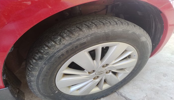2016 Maruti Swift ZXI, Petrol, Manual, 19,907 km, tyre