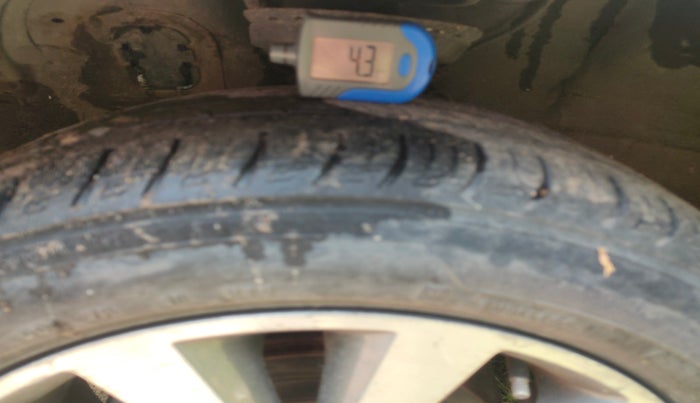 2014 Hyundai Verna FLUIDIC 1.6 CRDI SX, Diesel, Manual, 1,27,531 km, tyre