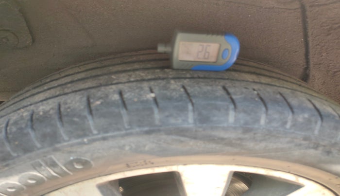 2014 Hyundai Verna FLUIDIC 1.6 CRDI SX, Diesel, Manual, 1,27,531 km, tyre