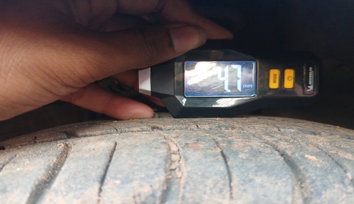 2019 Skoda Rapid STYLE 1.6 MPI, Petrol, Manual, 92,513 km, tyre