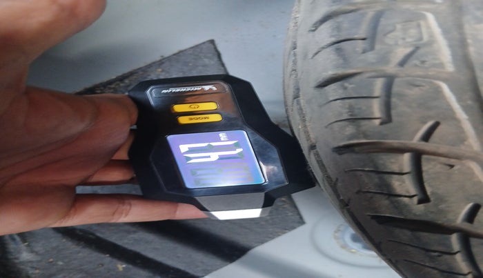 2019 Skoda Rapid STYLE 1.6 MPI, Petrol, Manual, 92,513 km, tyre