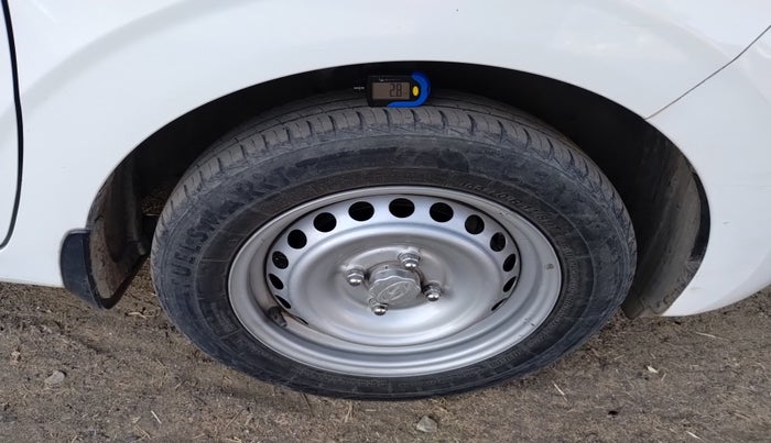 2023 Hyundai GRAND I10 NIOS ERA 1.2 KAPPA VTVT, Petrol, Manual, 44,424 km, tyre