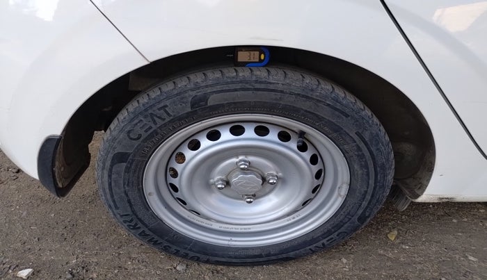 2023 Hyundai GRAND I10 NIOS ERA 1.2 KAPPA VTVT, Petrol, Manual, 44,424 km, tyre