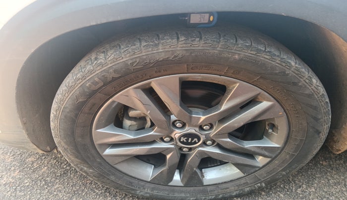 2020 KIA SELTOS HTX 1.5 DIESEL, Diesel, Manual, 73,165 km, tyre