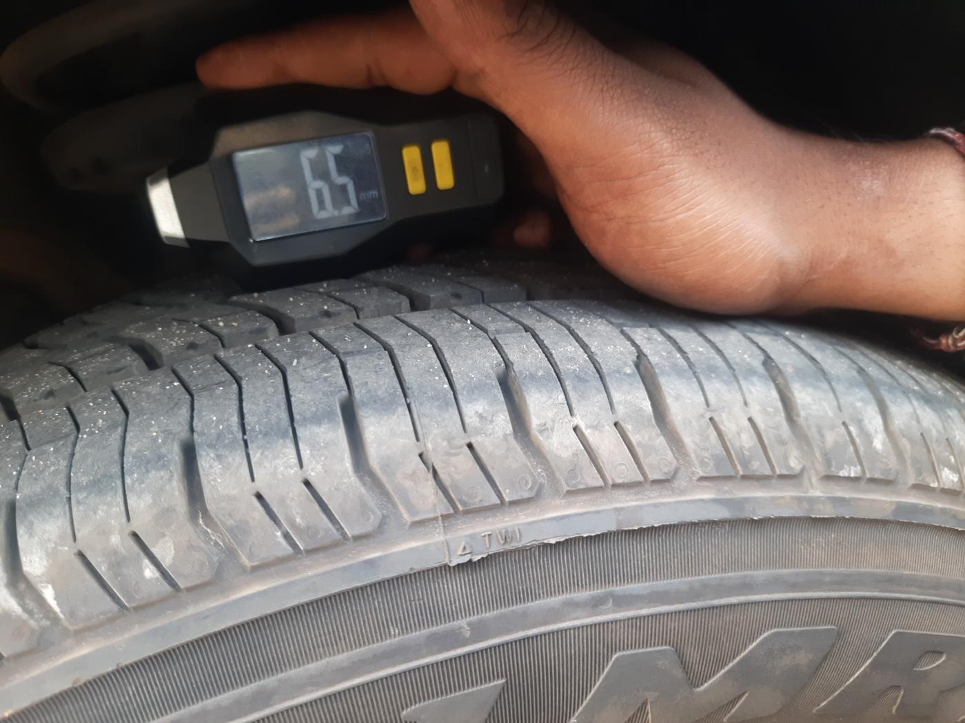 2021 KIA SELTOS HTK PLUS 1.5, Petrol, Manual, 1,38,220 km, tyre