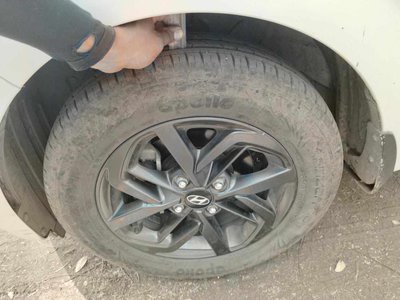 2021 Hyundai GRAND I10 NIOS SPORTZ AMT 1.2 KAPPA VTVT, Petrol, Automatic, 20,958 km, tyre