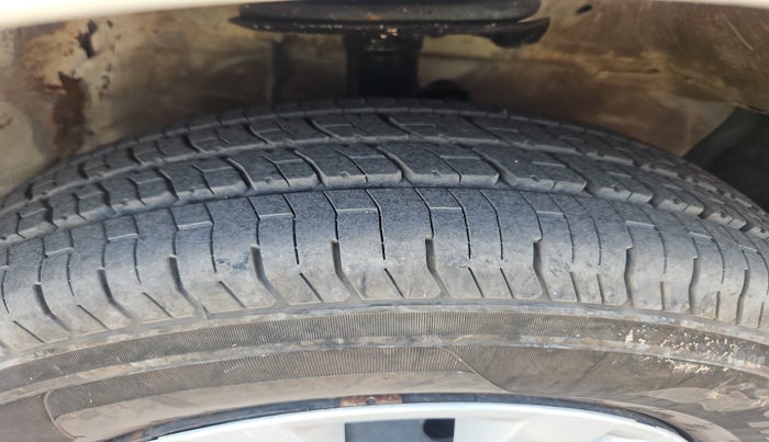 2011 Maruti Swift VDI, Diesel, Manual, 85,066 km, tyre