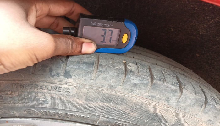 2016 Maruti Baleno ZETA PETROL 1.2, Petrol, Manual, 60,922 km, tyre