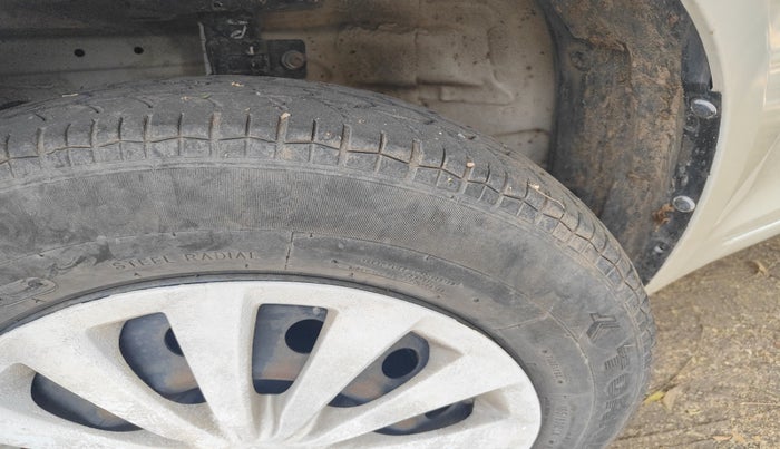 2016 Maruti Swift Dzire VXI, Petrol, Manual, 67,489 km, tyre