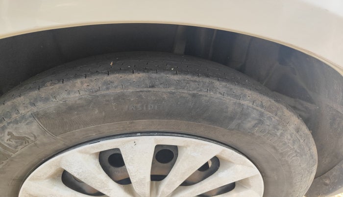 2016 Maruti Swift Dzire VXI, Petrol, Manual, 67,489 km, tyre