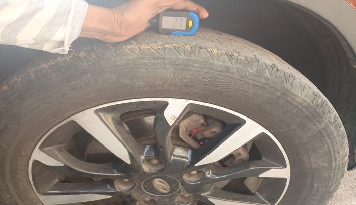 2019 Mahindra XUV500 W11 AT, Diesel, Automatic, 72,162 km, tyre