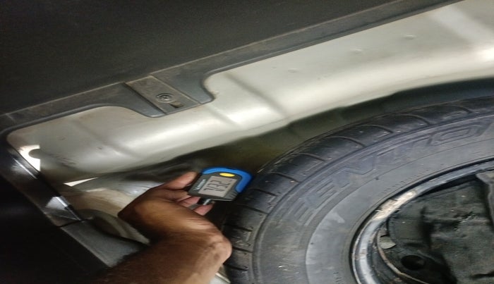 2012 Hyundai i20 MAGNA 1.2, Petrol, Manual, 82,200 km, tyre