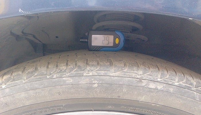 2017 Maruti Ciaz ALPHA 1.4 PETROL, Petrol, Manual, 63,096 km, tyre