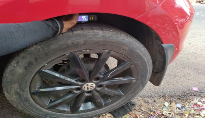 2018 Volkswagen Polo HIGHLINE PLUS 1.0 16 ALLOY, Petrol, Manual, 27,394 km, tyre