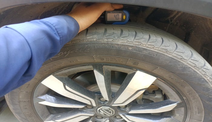 2020 MG HECTOR SMART 2.0 DIESEL, Diesel, Manual, 1,35,000 km, tyre