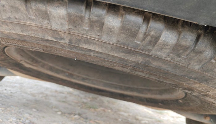 2014 Mahindra XUV500 W6, Diesel, Manual, 1,09,148 km, tyre