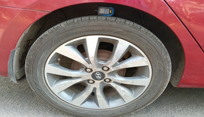 2015 Hyundai Verna FLUIDIC 4S 1.6 VTVT S(O), Petrol, Manual, 79,062 km, tyre