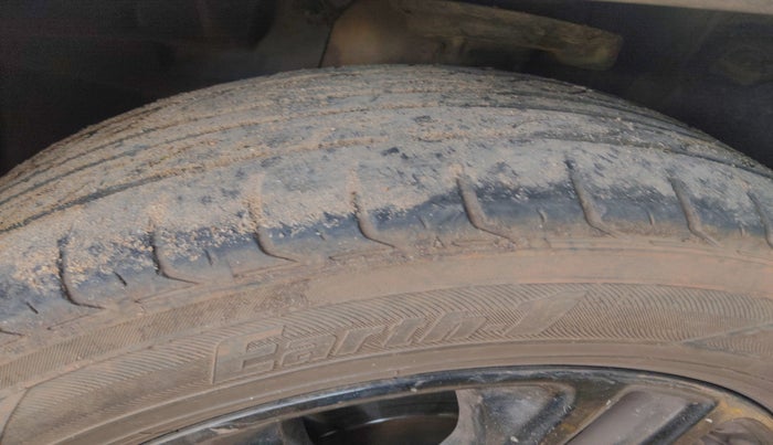 2018 Jeep Compass LIMITED (O) 2.0 DIESEL, Diesel, Manual, 1,14,036 km, tyre