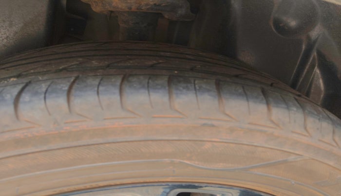 2018 Jeep Compass LIMITED (O) 2.0 DIESEL, Diesel, Manual, 1,14,036 km, tyre