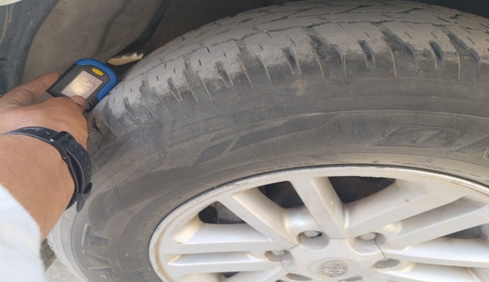 2012 Toyota Fortuner 3.0 4X4 MT, Diesel, Manual, 1,11,734 km, tyre