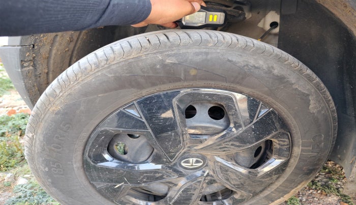 2023 Tata PUNCH ADVENTURE MT, Petrol, Manual, 18,331 km, tyre