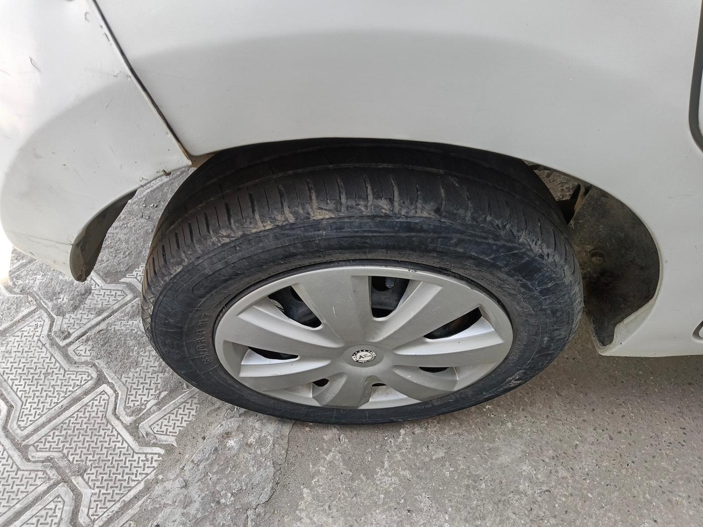 2017 Maruti Celerio VXI, Petrol, Manual, 91,333 km, tyre