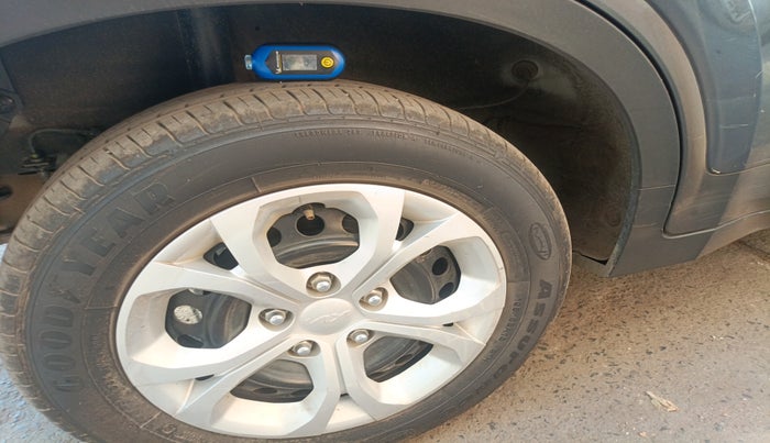 2023 KIA SONET HTE 1.5, Diesel, Manual, 16,404 km, tyre