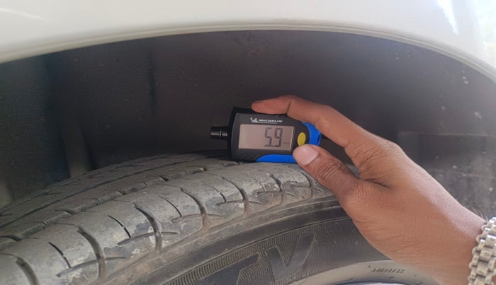 2015 Maruti Ciaz VXI+, Petrol, Manual, 36,420 km, tyre