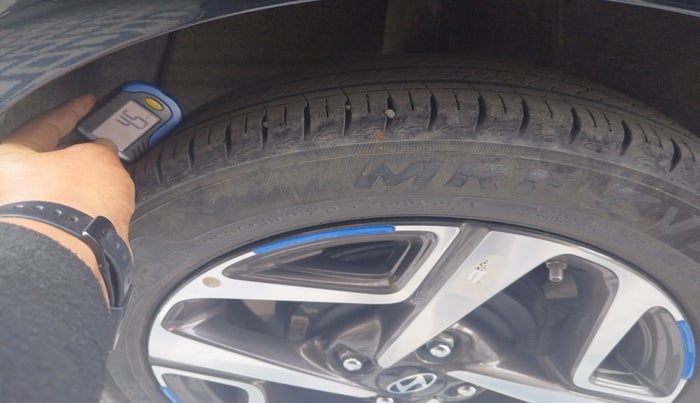 2023 Hyundai AURA SX 1.2 CNG, Petrol, Manual, 30,798 km, tyre