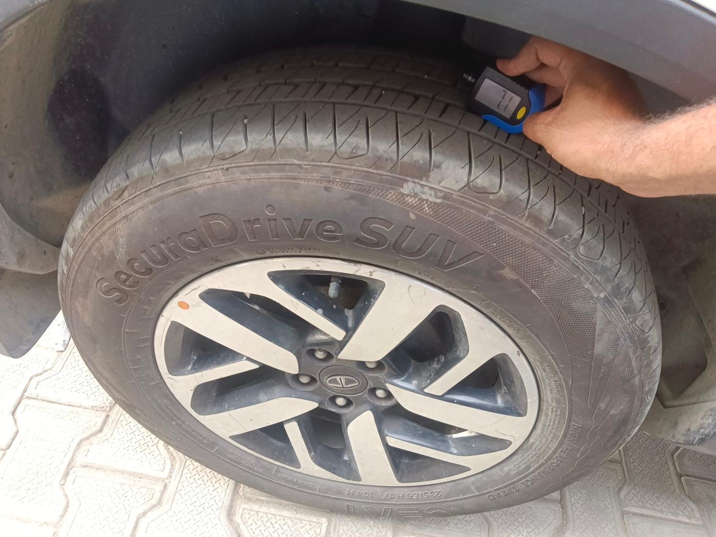 2020 Tata Harrier XZ PLUS 2.0L, Diesel, Manual, 45,879 km, tyre