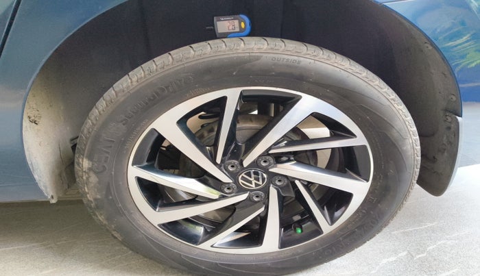 2023 Volkswagen VIRTUS TOPLINE TSI 1.0 AT, Petrol, Automatic, 40,622 km, tyre