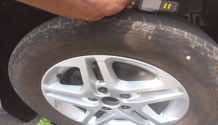 2017 Mahindra NUVOSPORT N8, Diesel, Manual, 81,516 km, tyre