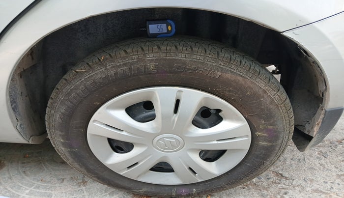 2013 Maruti Swift VDI, Diesel, Manual, 1,01,579 km, tyre