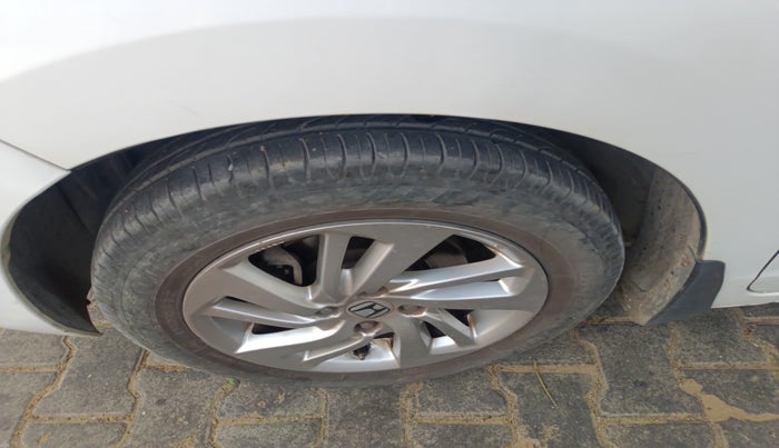 2016 Honda Jazz 1.2L I-VTEC V AT, Petrol, Automatic, 41,705 km, tyre