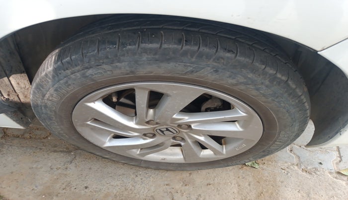 2016 Honda Jazz 1.2L I-VTEC V AT, Petrol, Automatic, 41,705 km, tyre