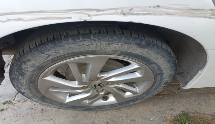 2016 Honda Jazz 1.2L I-VTEC V AT, Petrol, Automatic, 41,705 km, tyre