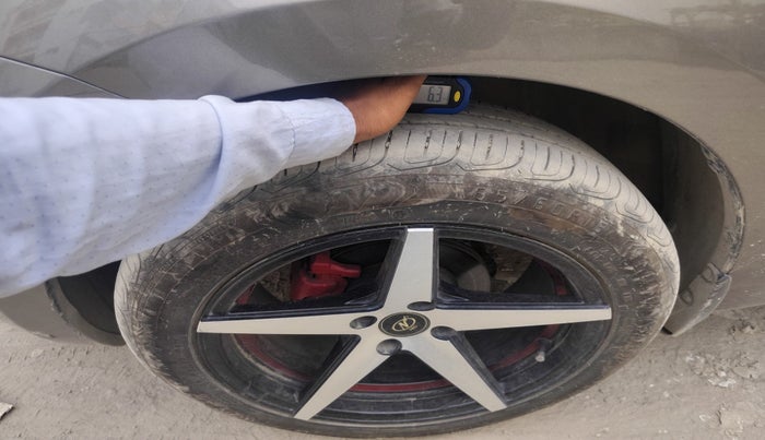 2019 Maruti Swift VXI AMT, Petrol, Automatic, 48,856 km, tyre