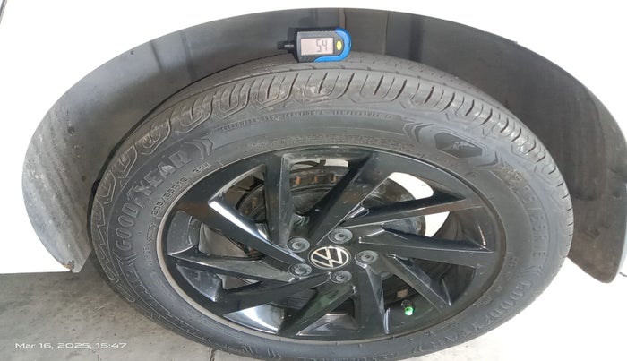 2023 Volkswagen VIRTUS GT PIUS 1.5 TSI, Petrol, Manual, 29,115 km, tyre