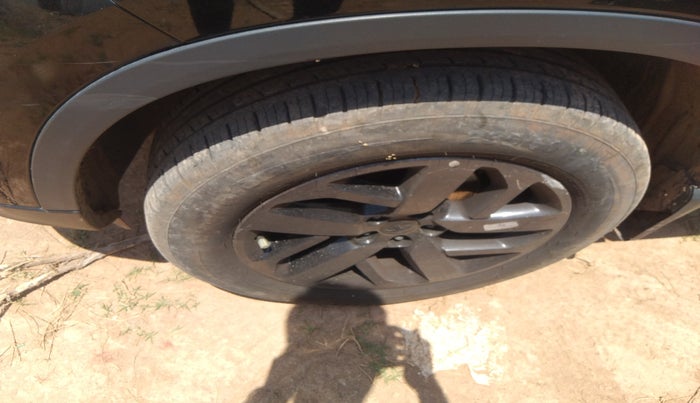 2023 Tata Harrier XZA + O 2.0L RED DARK EDITION 5 STR, Diesel, Automatic, 29,340 km, tyre